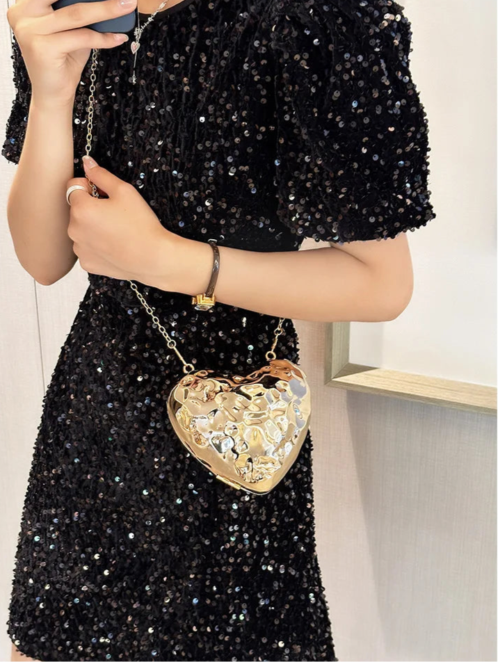 Metallic Heart Lip Clutch
