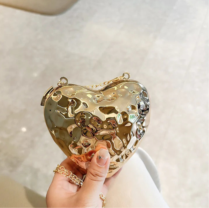 Metallic Heart Lip Clutch